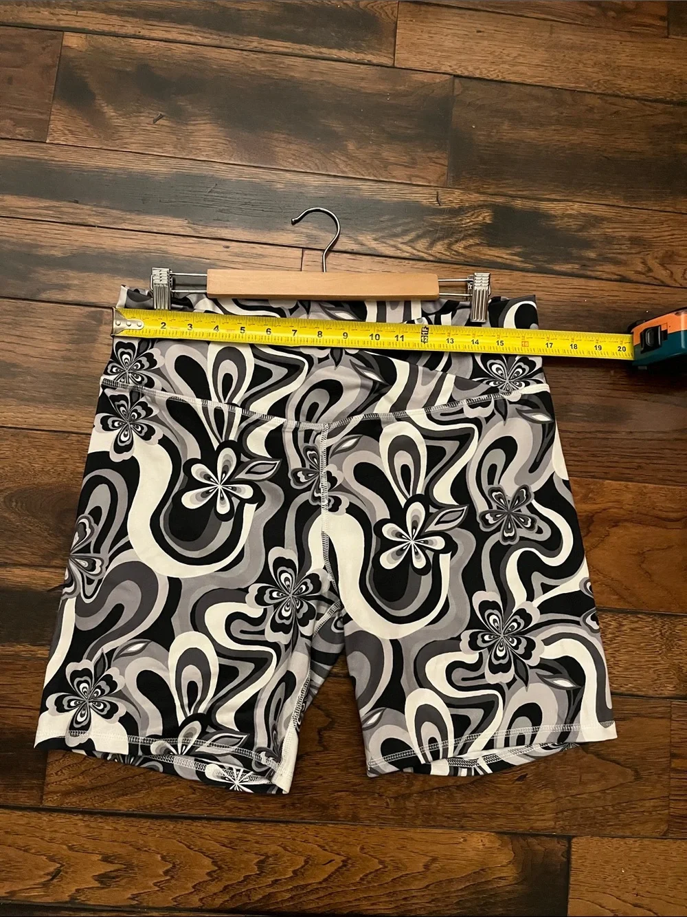 SO Black and White Floral-Print Bike Shorts